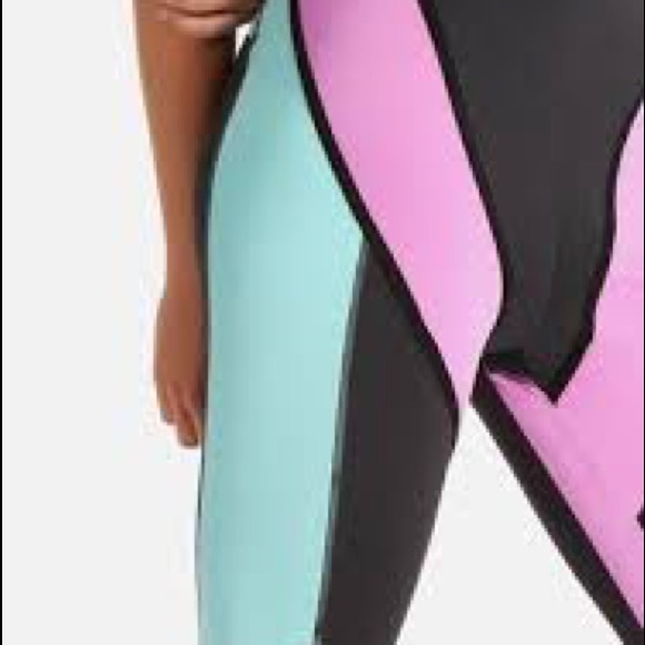 🆕Mink Pink Dynamite Leggings In Multi 3/4 - Picture 4 of 8