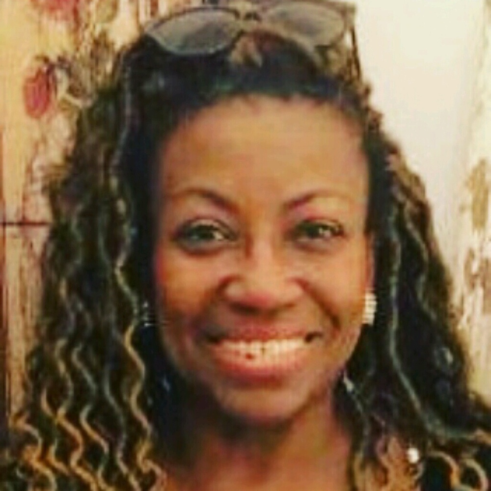 Meet your Posher, Zina