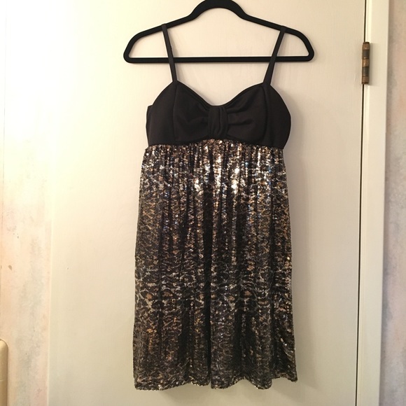LYT Dresses & Skirts - CLEARANCE LYT Gold Leopard Print Sequin Dress