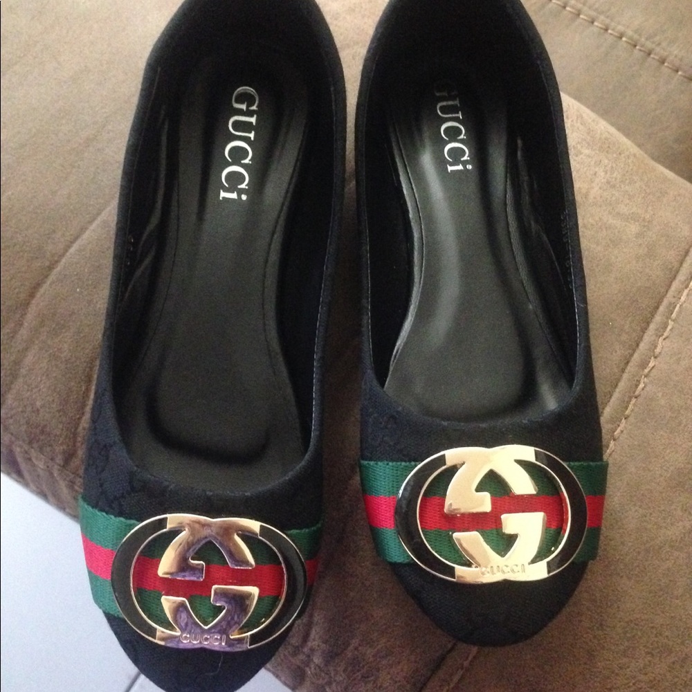 Black flats ballerina