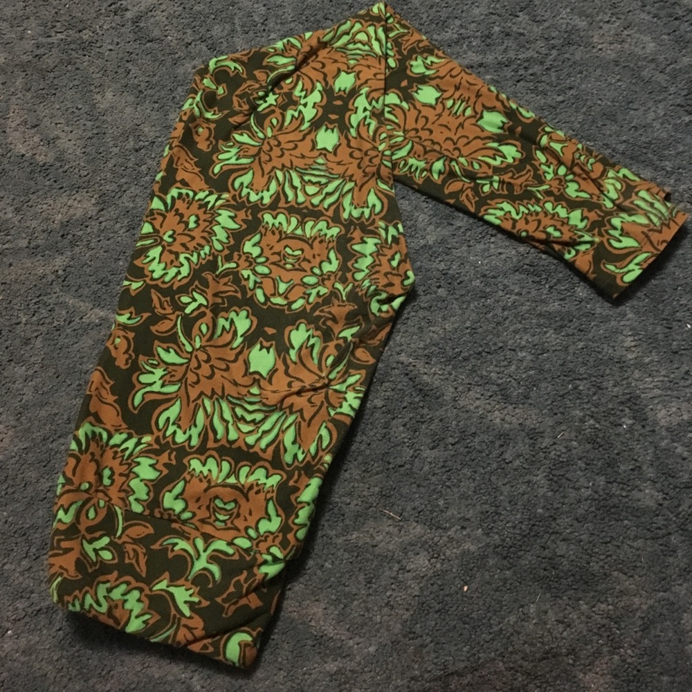 Barley worn OS lularoe leggings