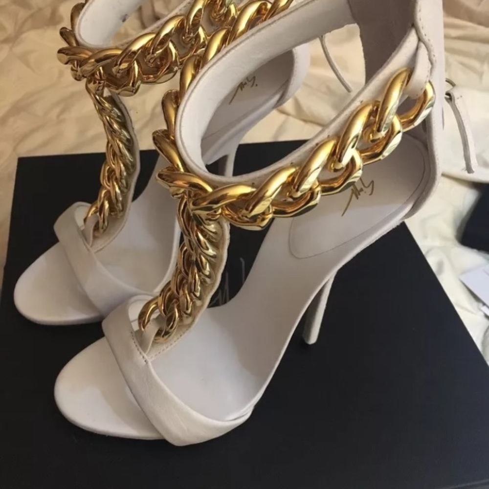 Giuseppe zanotti t strap heels