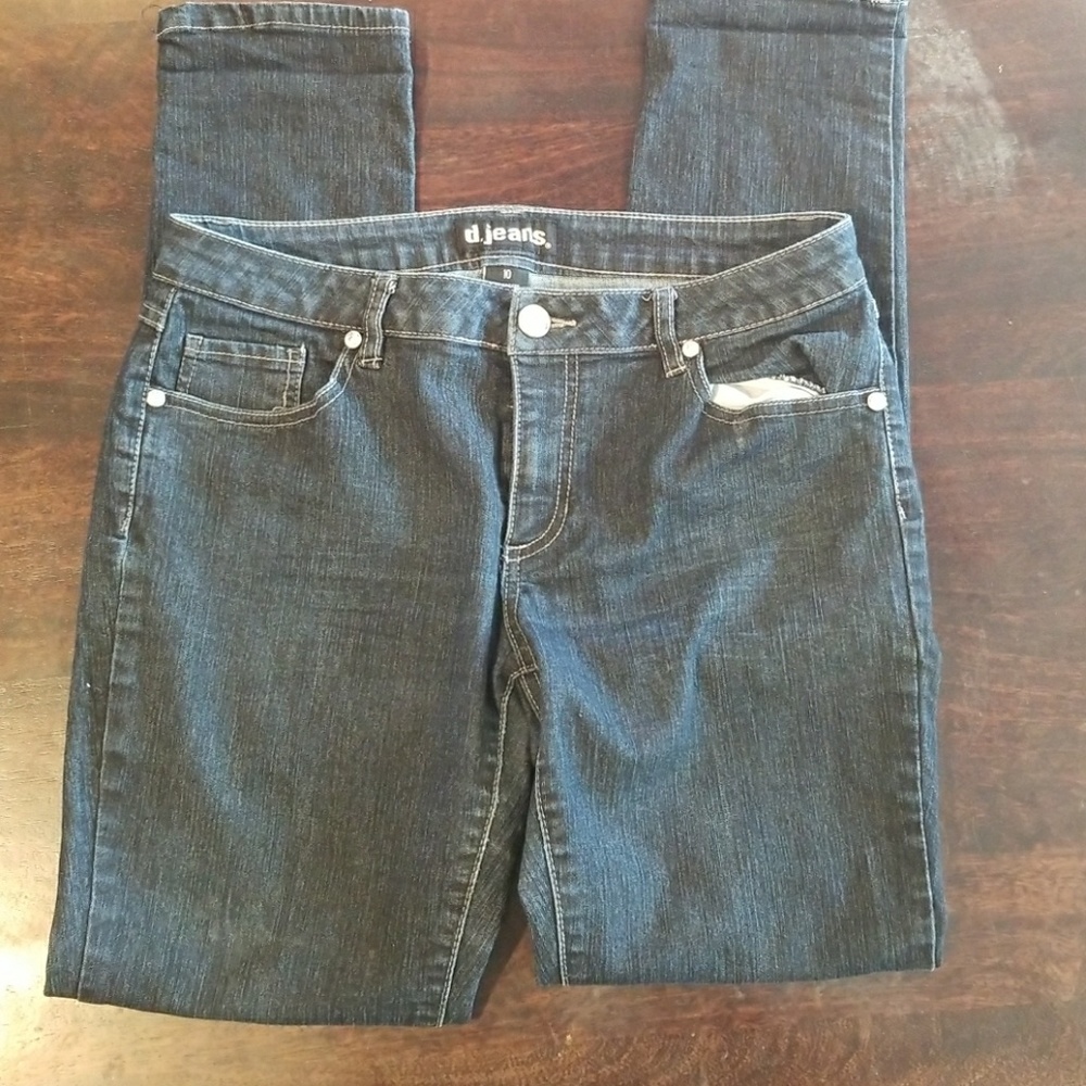 Skinny dark blue jean with 4 pockets