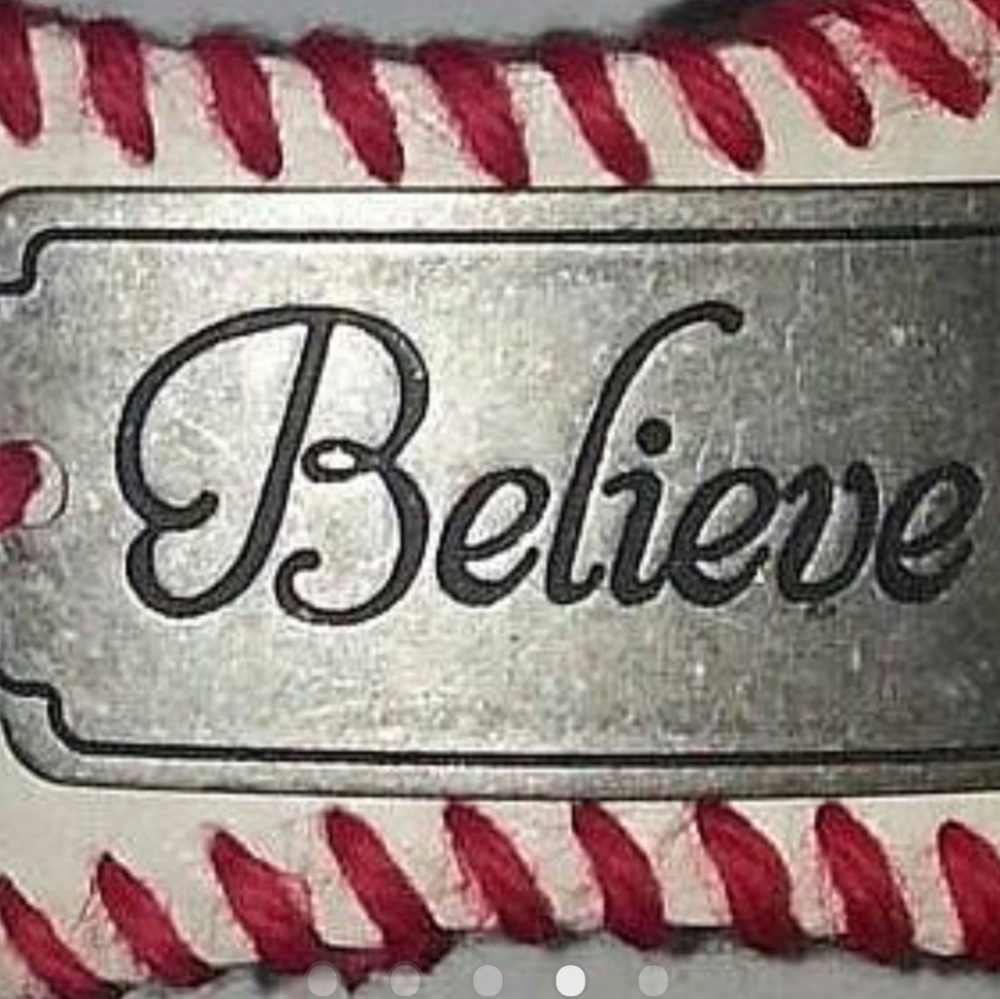 Women's cuff - Picture 3 of 4