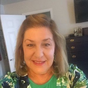 Meet your Posher, Jenifer