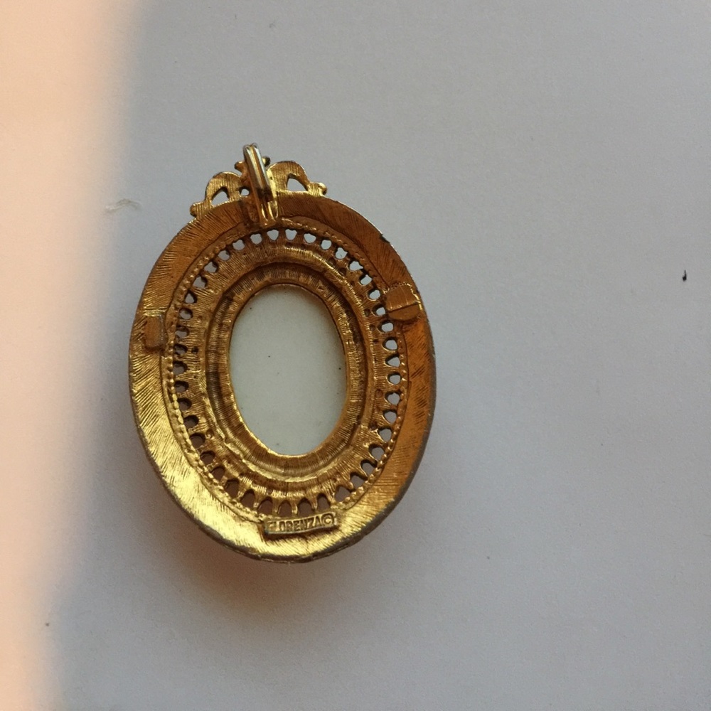 Charm - Picture 2 of 2