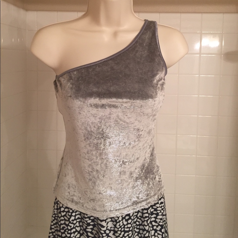 BEBE SAN FRANCISCO ONE SHOULDER TOP