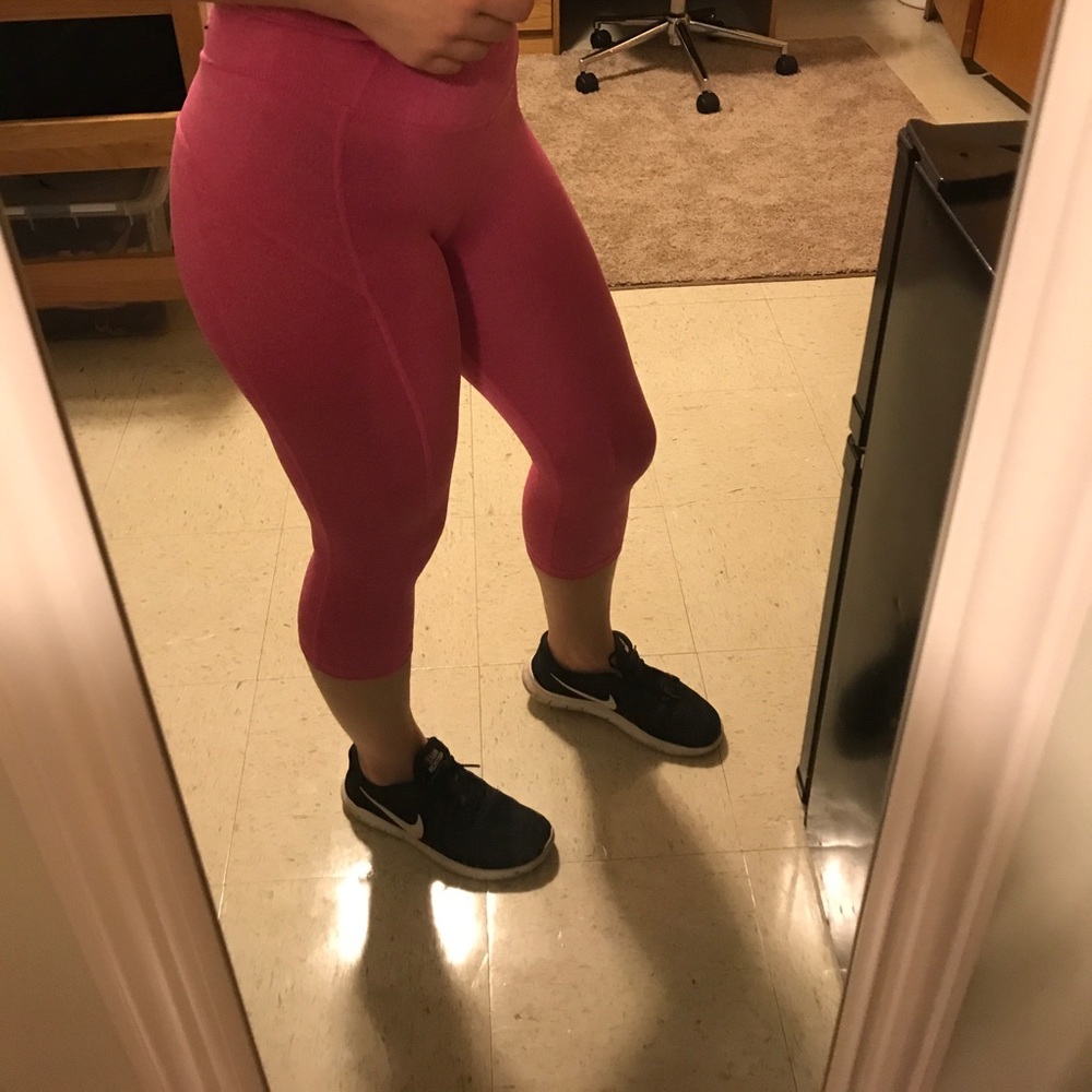 Cropped workout leggings