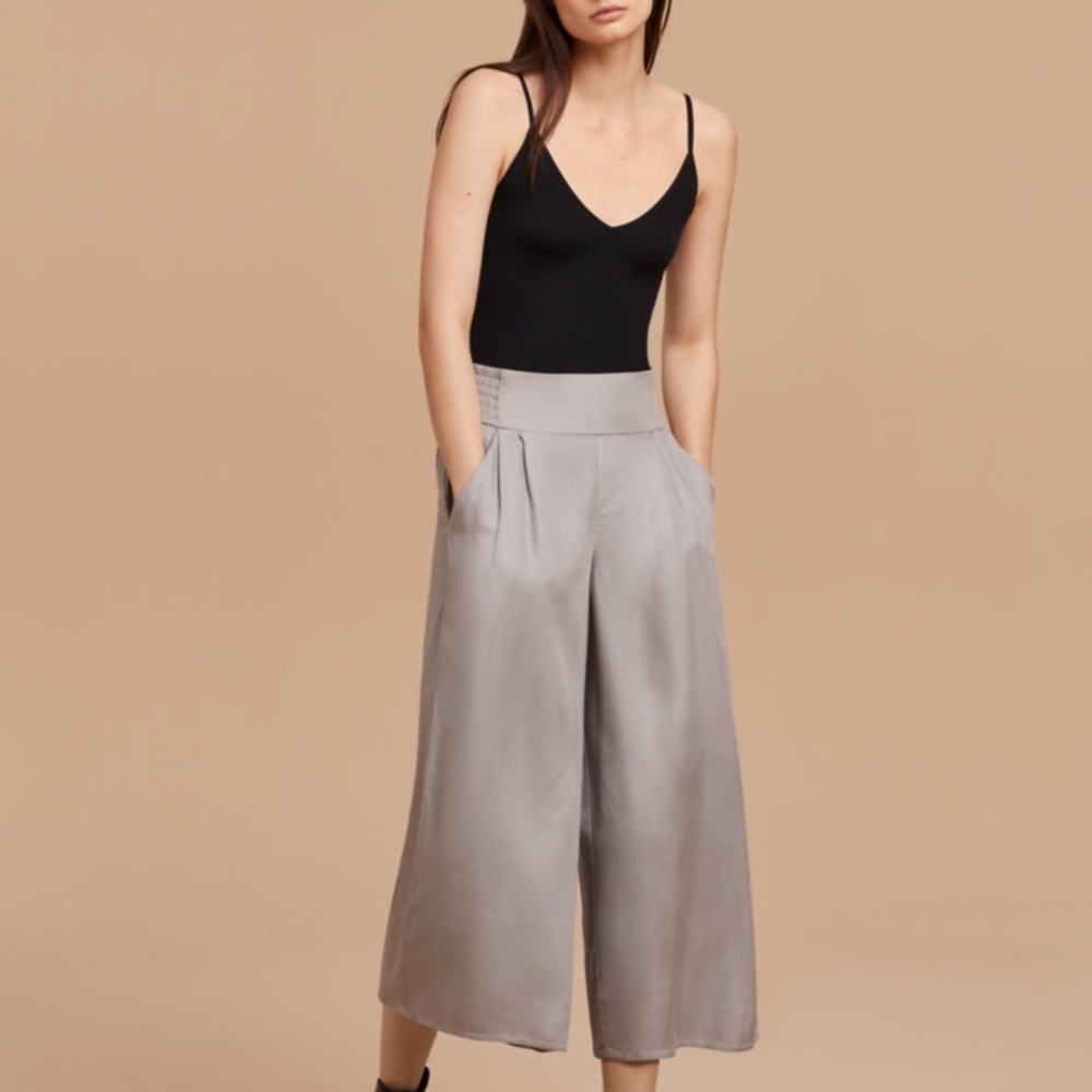 Aritzia Talula Sullivan Pant size S Ashen