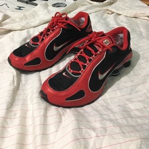 Nike shoxs size 11