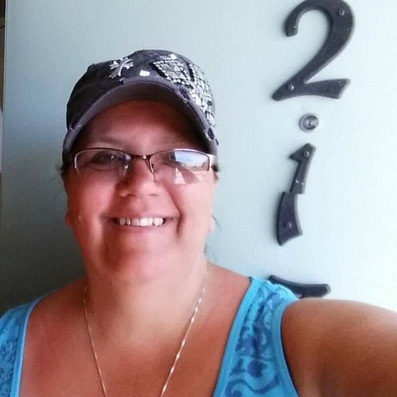 Meet your Posher, Lori - Picture 1 of 1