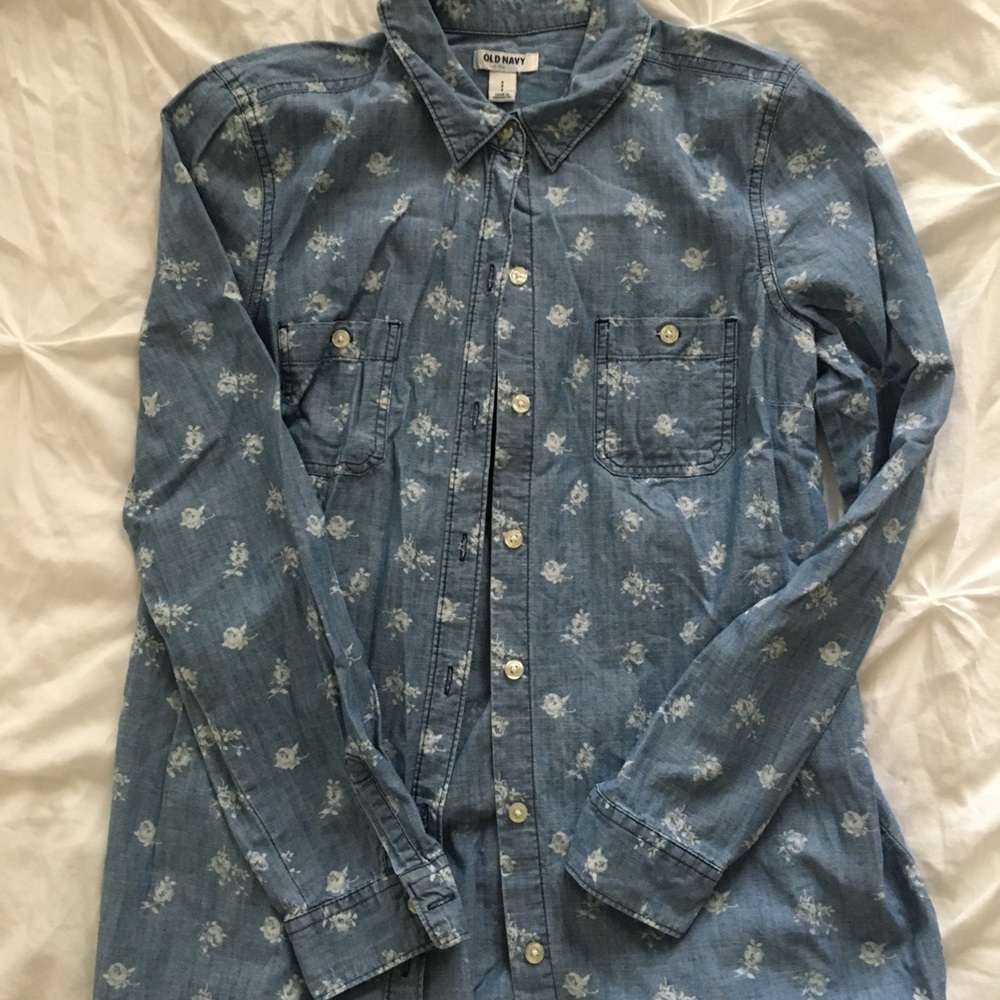 Old Navy Chambray Buttondown