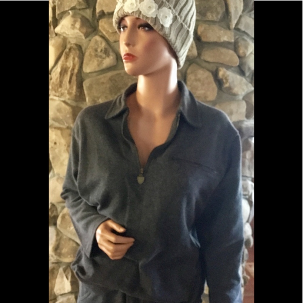 Sweat outfit size small