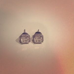 Henri bendel square stud crystal earrings Henri bendel square stud crystal earrings