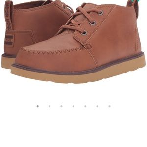 Toms Funtime kids Chukka boot. Gently used.