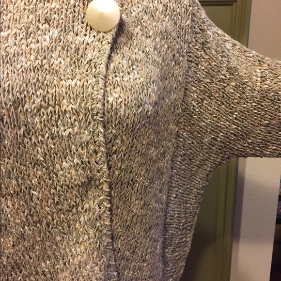 Pour Toi button front earth tone sweater. Medium. - Picture 4 of 6