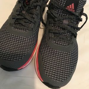 Women's sneaker