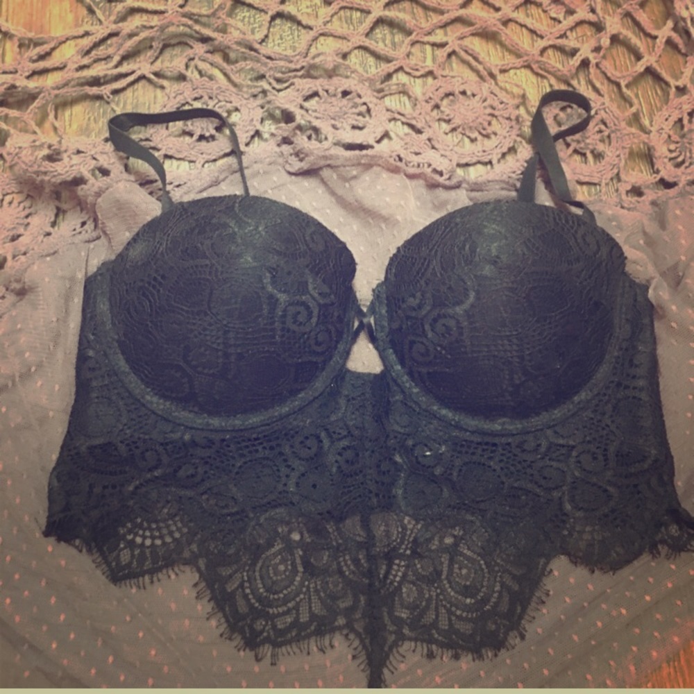 •• Black Lace Bandeau Bra • Bebe ••