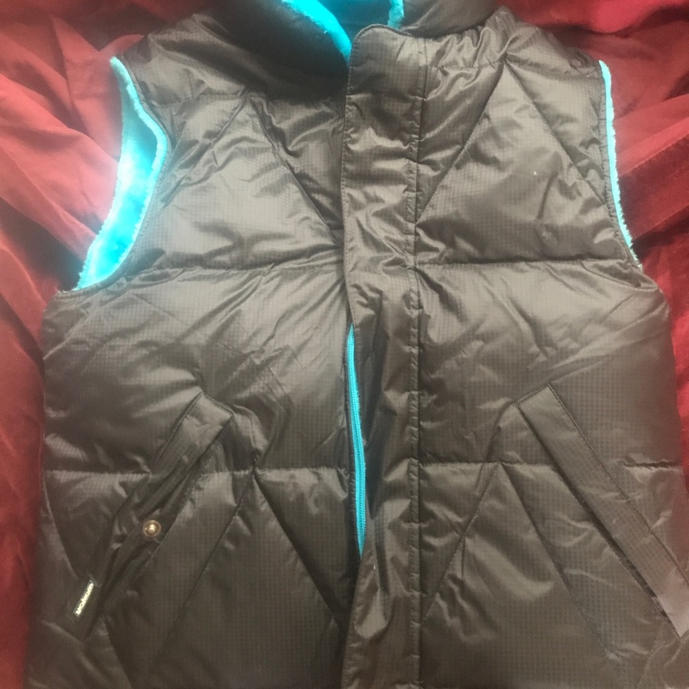 Women's volcom reversible vest