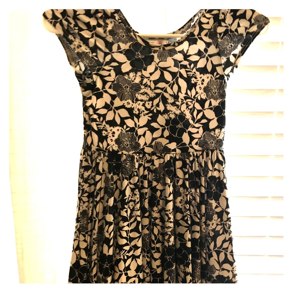 EUC LuLaRoe girls DOT SMILE