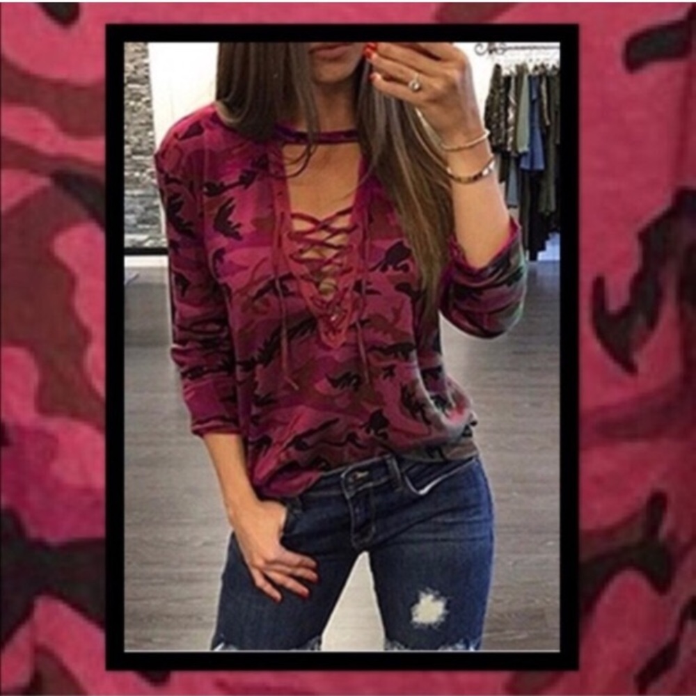 1 MEDIUM LEFT!!! RED CAMO LACE UP CHOKER TOP! NWOT - Picture 6 of 8