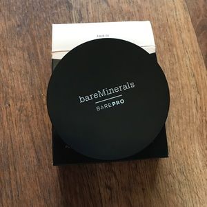 BAREMINERALS "Bare Pro"