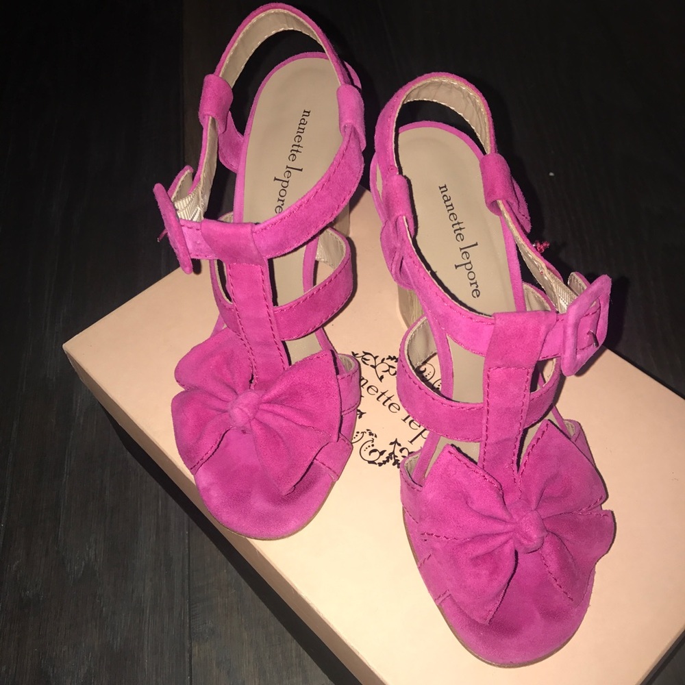 Nanette Lepore Bad Girl Bow Heels Size 5