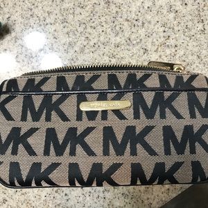 Michael Kors make up bag
