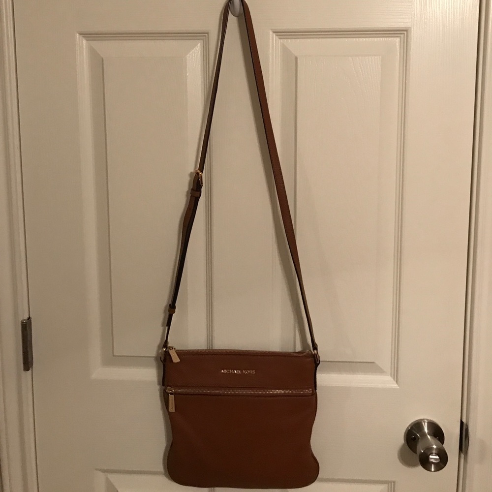 Michael Kors Crossbody Riley in Acorn