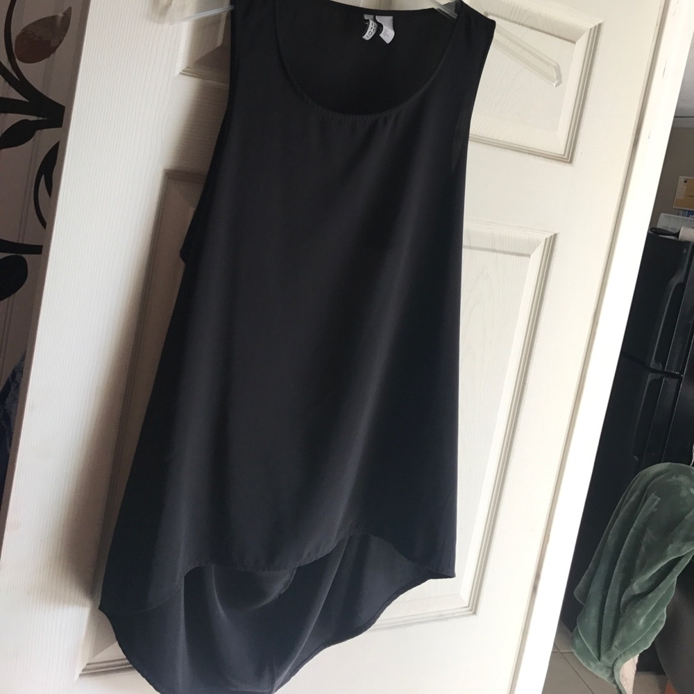 Black H&M shirt