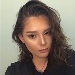 Meet your Posher, Anamaria