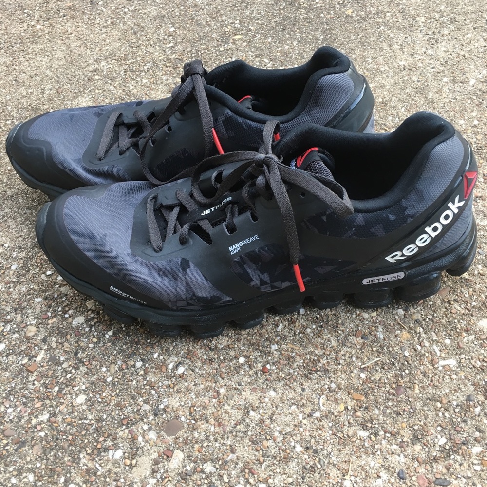Reebok JetFuse Men's athletic shoes - 9.5