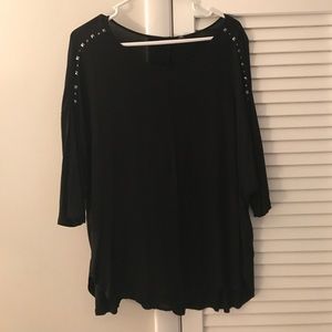Black 3 quarter length top Black 3 quarter length top