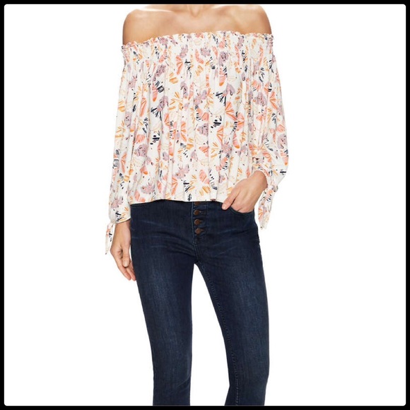 SOLD.  Free People Lexington Top - Picture 4 of 4