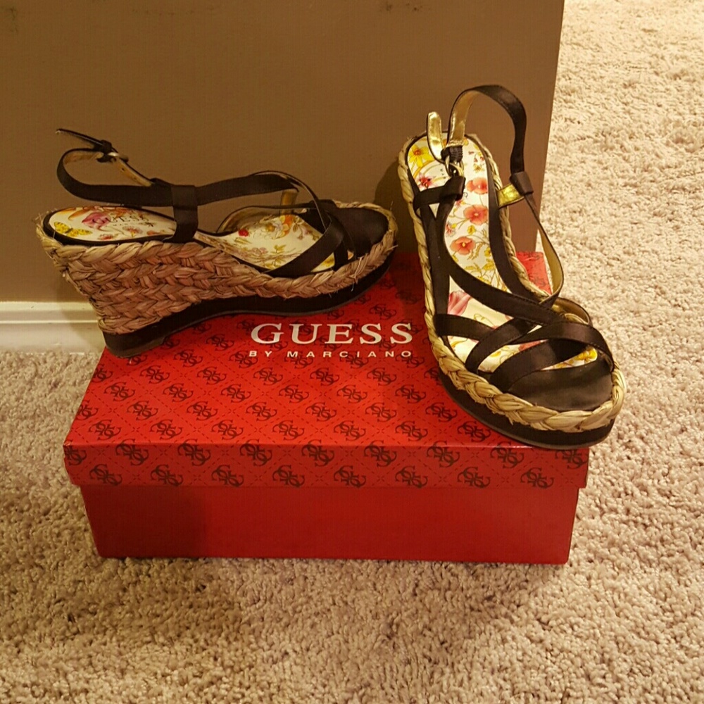Guess wedge sandals