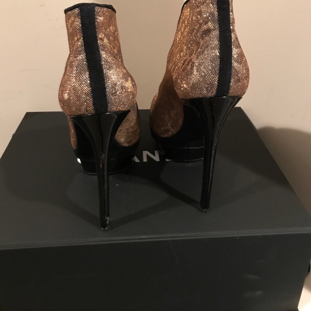 Platform shoe - Picture 3 of 3