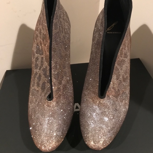 Platform shoe - Picture 2 of 3