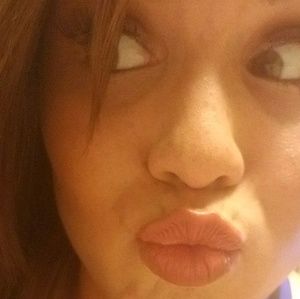 Meet your Posher, Crystal