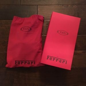 Men's size 10.5 TODS FOR FERRARI City Gommino