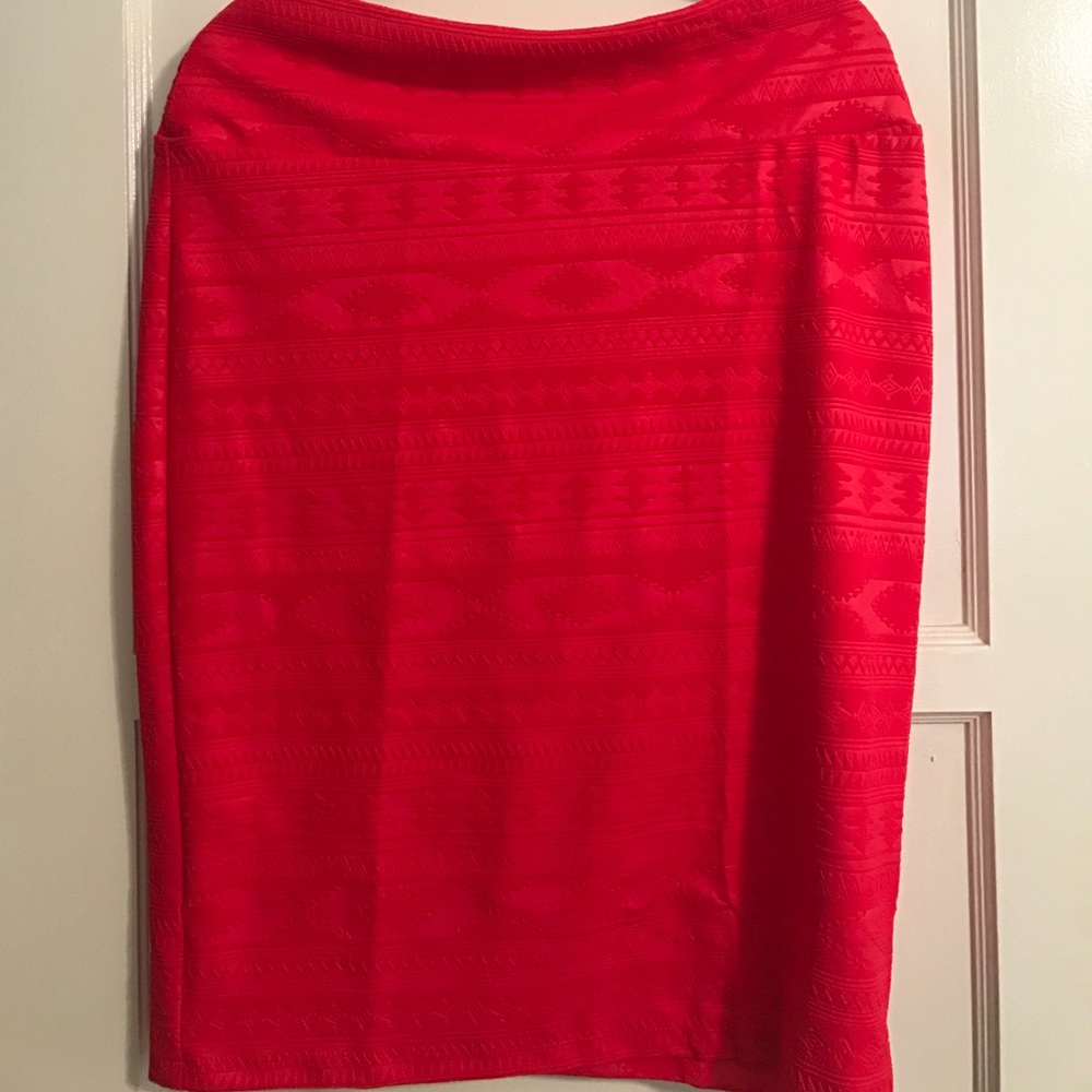 LulaRoe Cassie. NWOT. Perfect. RED! Large