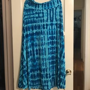 Never worn Maxi. LulaRoe. Medium. Tie dye cuteness