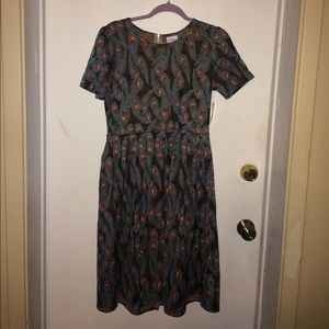 NWT LuLaRoe Amelia - size Large, feather print