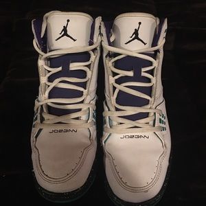 Jordan youth flight sneakers