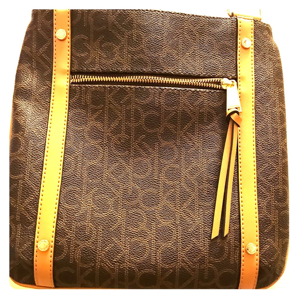 *NEW* Calvin Klein Purse!