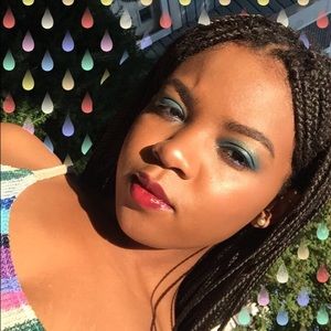 Meet your Posher, Jenny