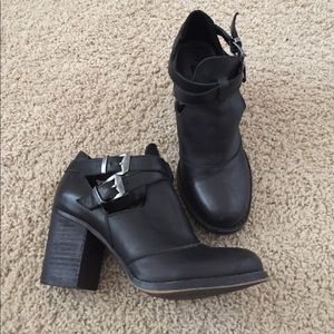 Chinese Laundry black leather booties Chinese Laundry black leather booties