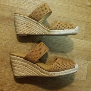 FRANCO SARTO WEDGE SIZE 8.5