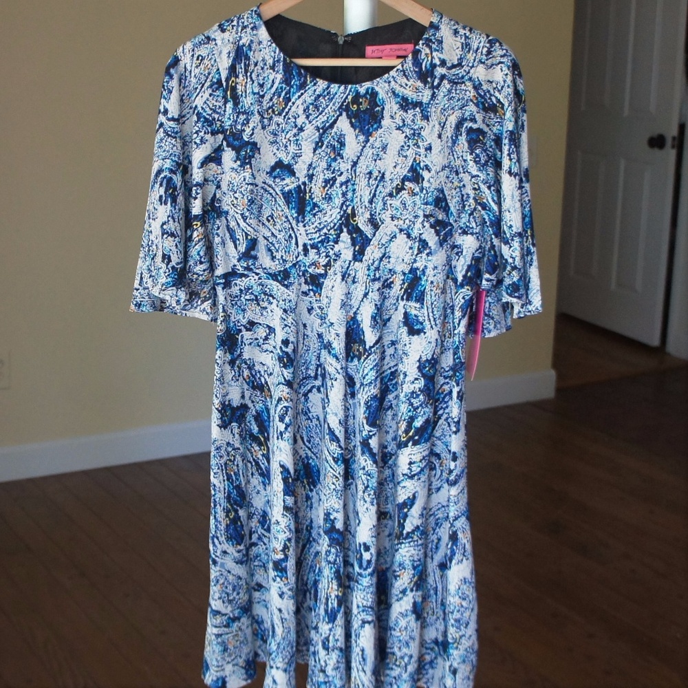 NWT Betsey Johnson Paisley Boho Shift Dress