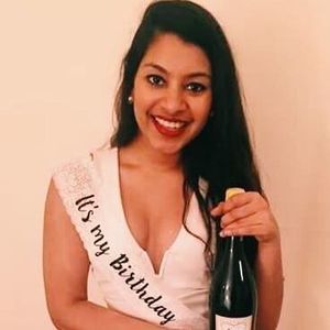 Meet your Posher, Dev