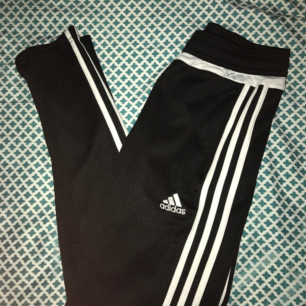 Y ADIDAS SWEATPANTS